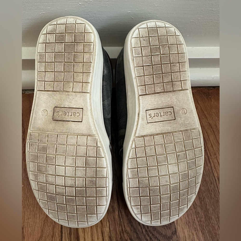 Carter’s slip-ons - Picture 6 of 7
